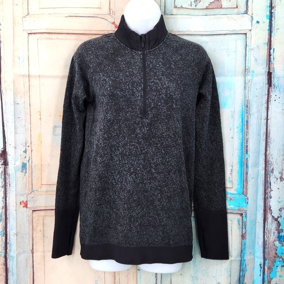Lululemon Restless half zip long sleeve pullover in black & gray - Picture 2 of 7